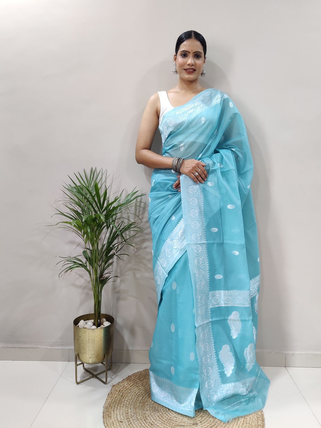 

Aika Woven Design Zari printed Saree, Turquoise blue