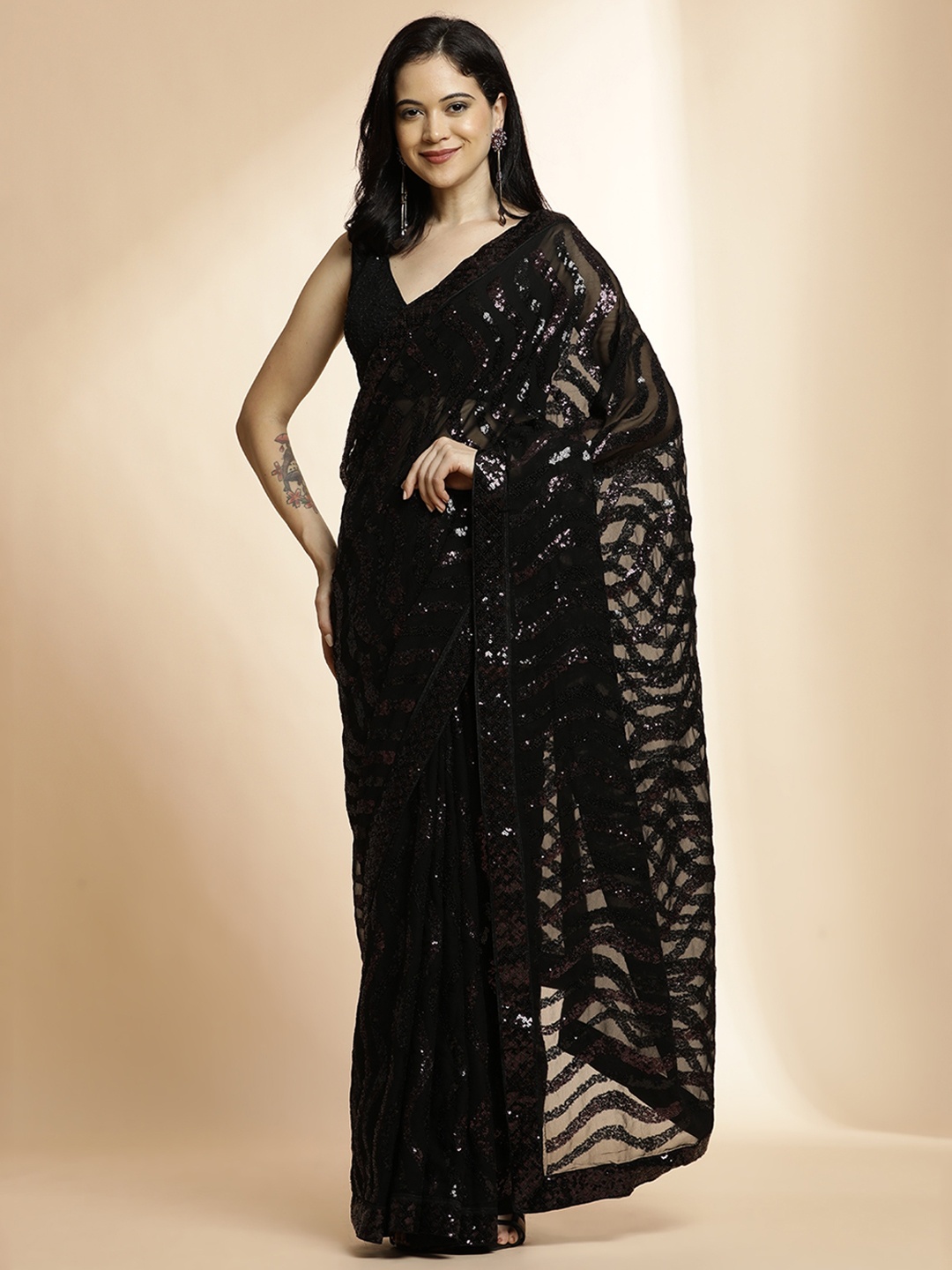 

Jaipur Kurti Embellished Sequinned Pure Georgette Saree, Black