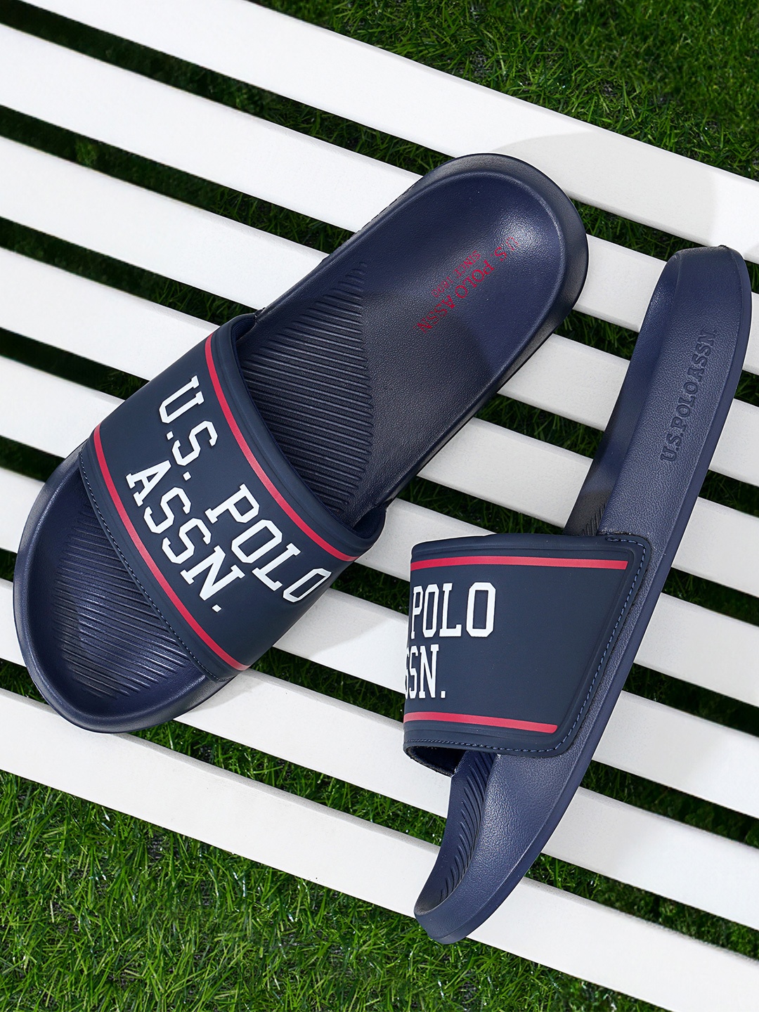 

U.S. Polo Assn. Men Printed Sliders, Navy blue