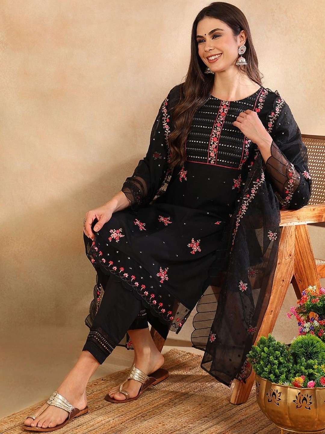 

KALINI Ethnic Motifs Embroidered Thread Work Kurta with Trousers & Dupatta, Black