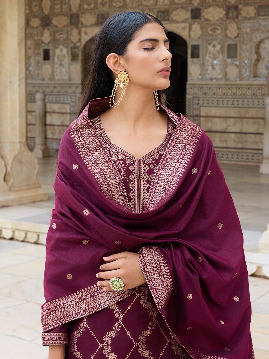 

AHIKA Ethnic Motifs Woven Design Regular Zari Kurta With Trousers & Dupatta, Burgundy