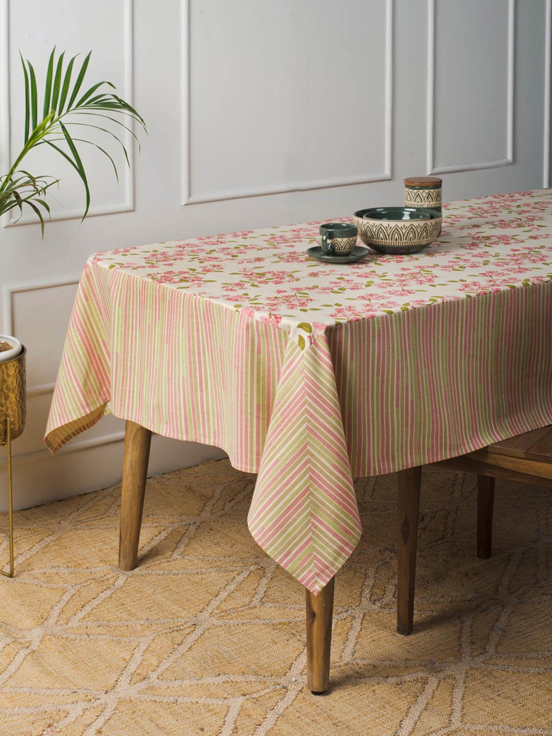 

Fabindia Pink & Cream Floral Printed Cotton 4-Seater Table Cover