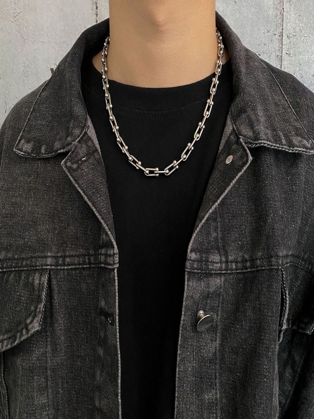 

AQUASTREET Men Silver Plated Stainless Steel U Shaped Chain Link Necklace