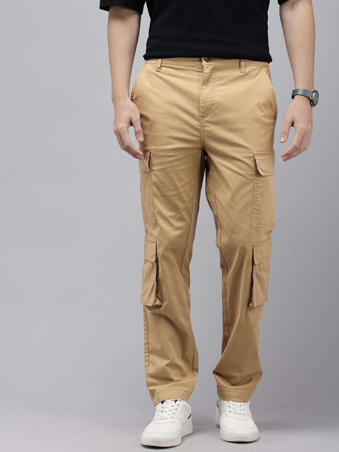 

Pepe Jeans Men Slim Fit Cargos Trousers, Beige