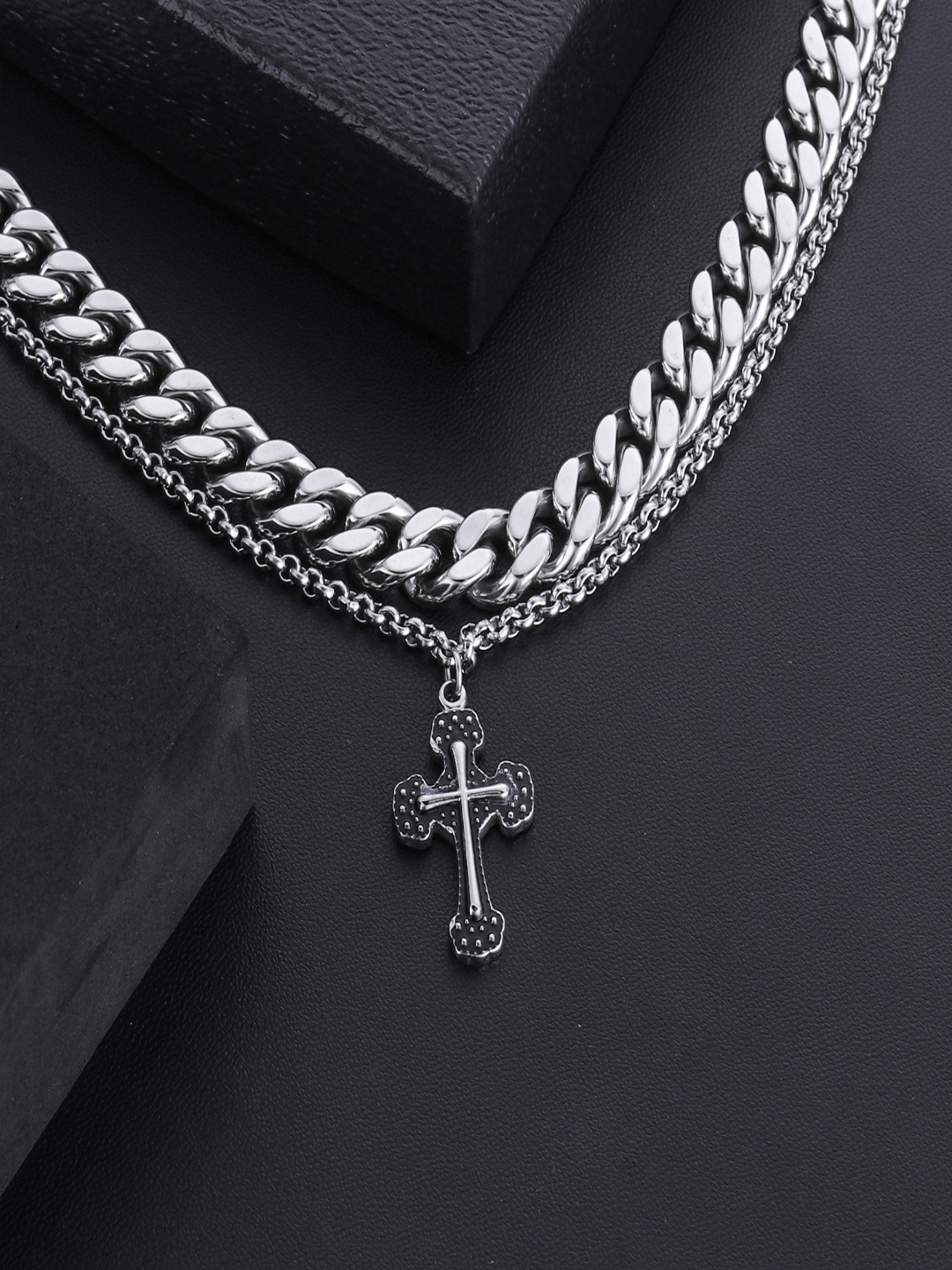 

AQUASTREET Men Silver Plated Stainless Steel Anti-Tarnish Cross Pendant Chain