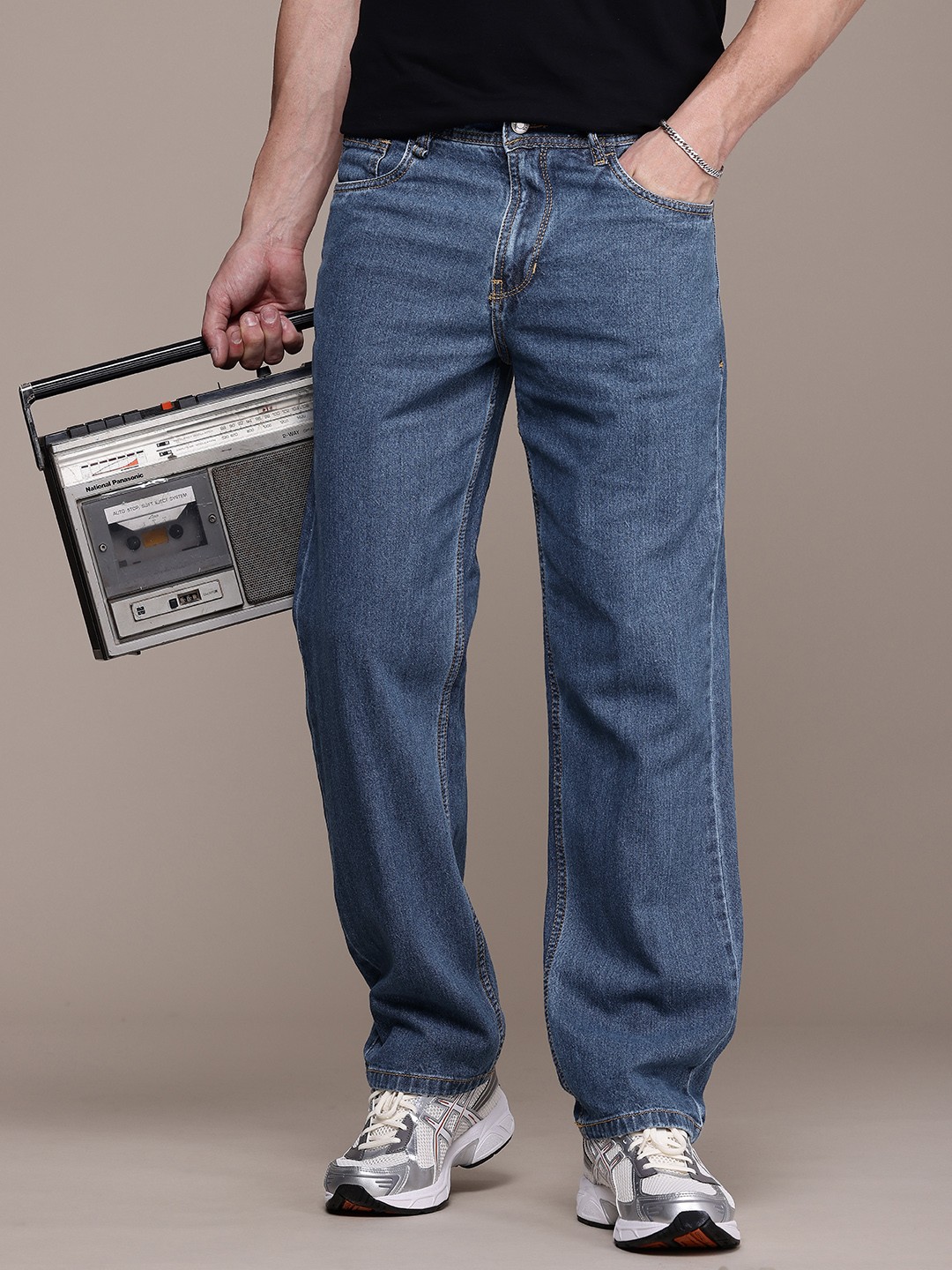 

The Roadster Life Co. Men Pure Cotton Straight Fit Jeans, Blue