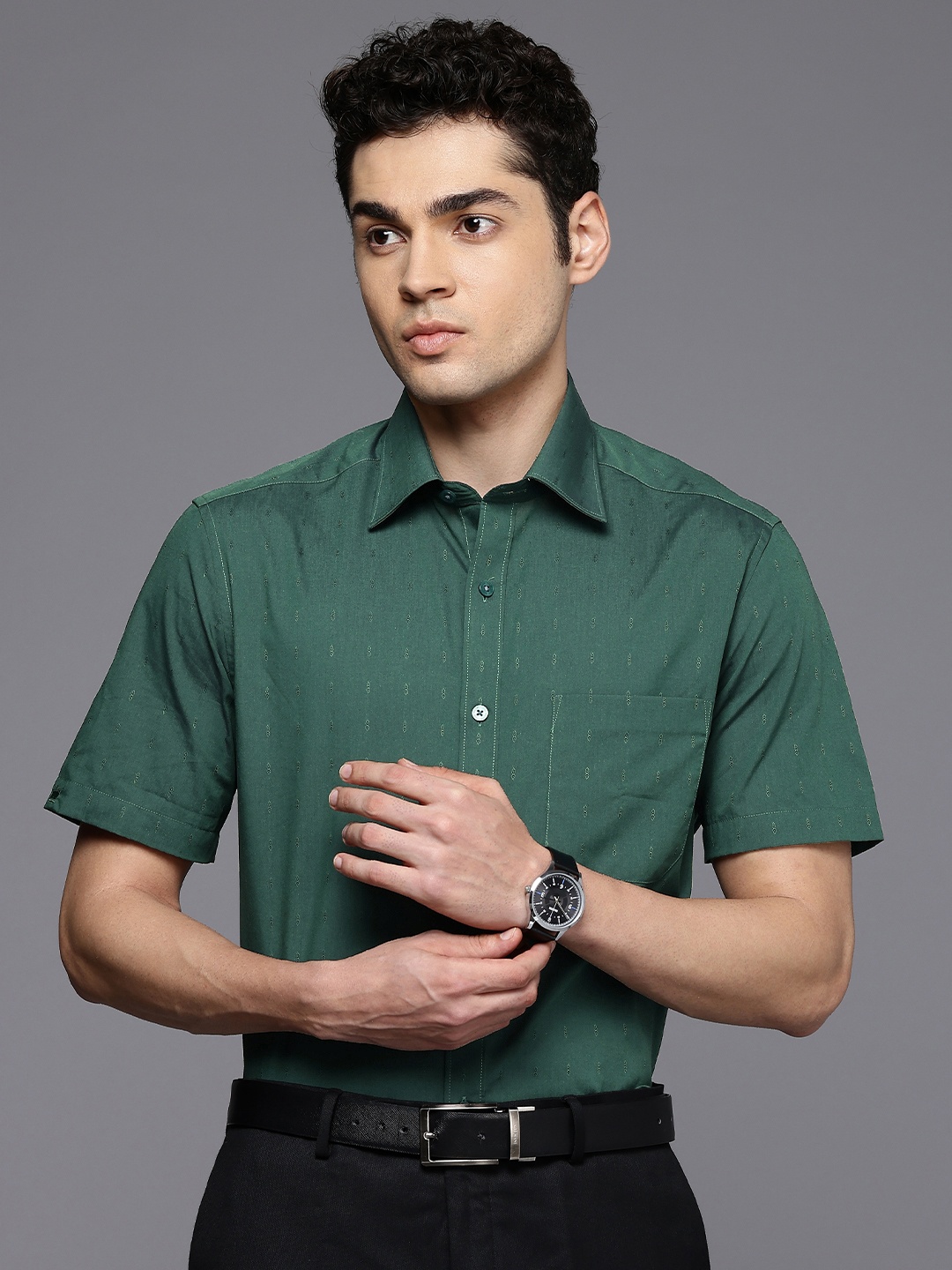 

Louis Philippe Pure Cotton Classic Fit Opaque Formal Shirt, Green