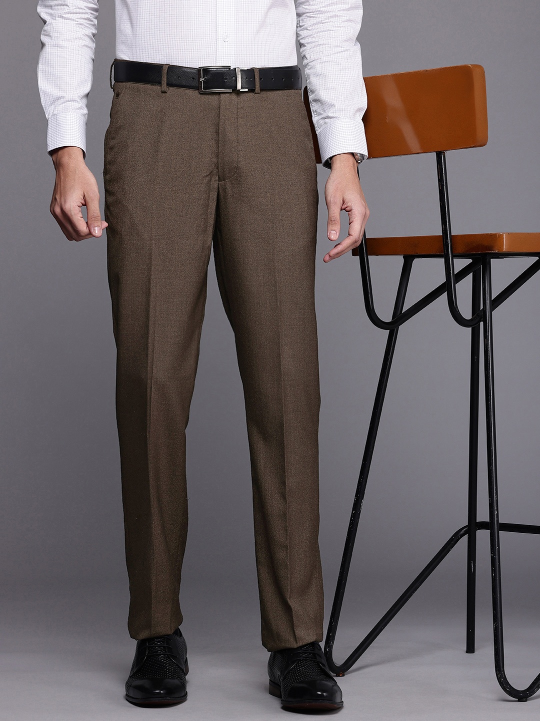 

Louis Philippe Men Slim Fit Formal Trousers, Tan