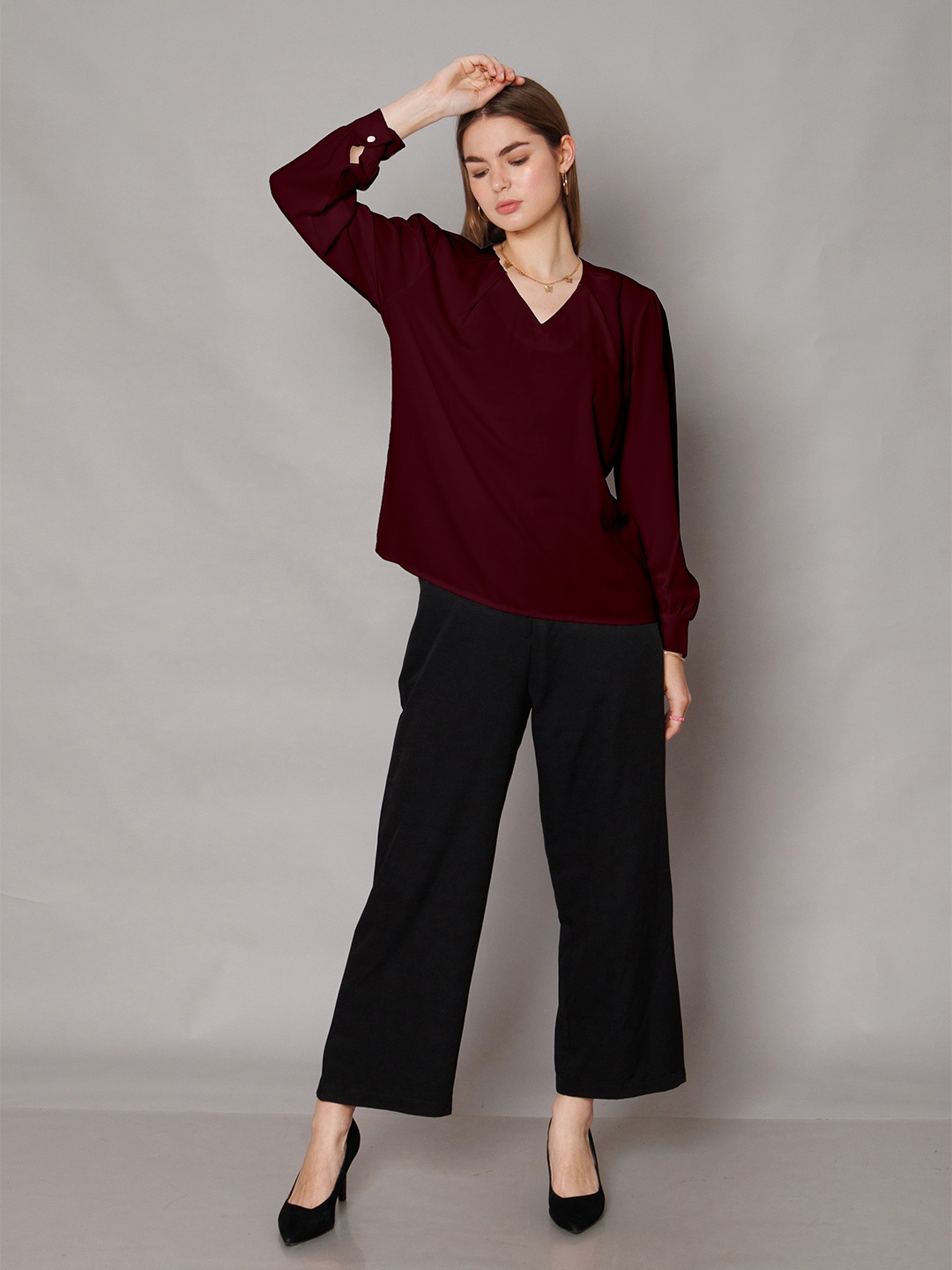 

Zink London Women Solid V-Neck Top, Maroon