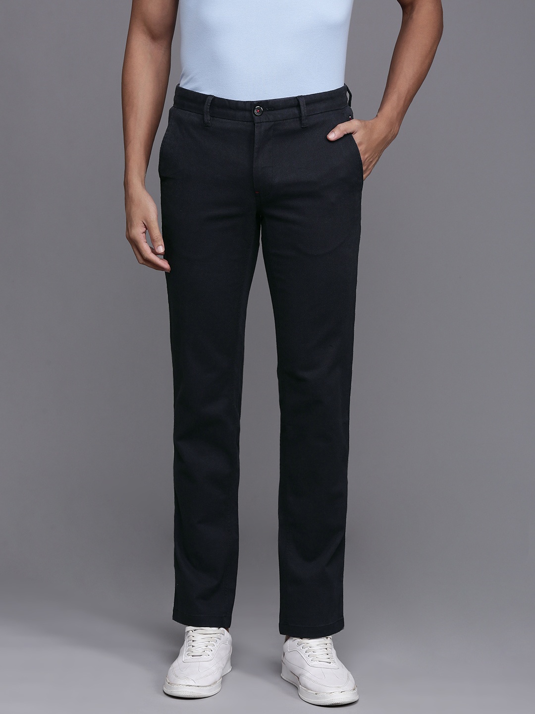 

Louis Philippe Sport Men Tapered Fit Trousers, Black