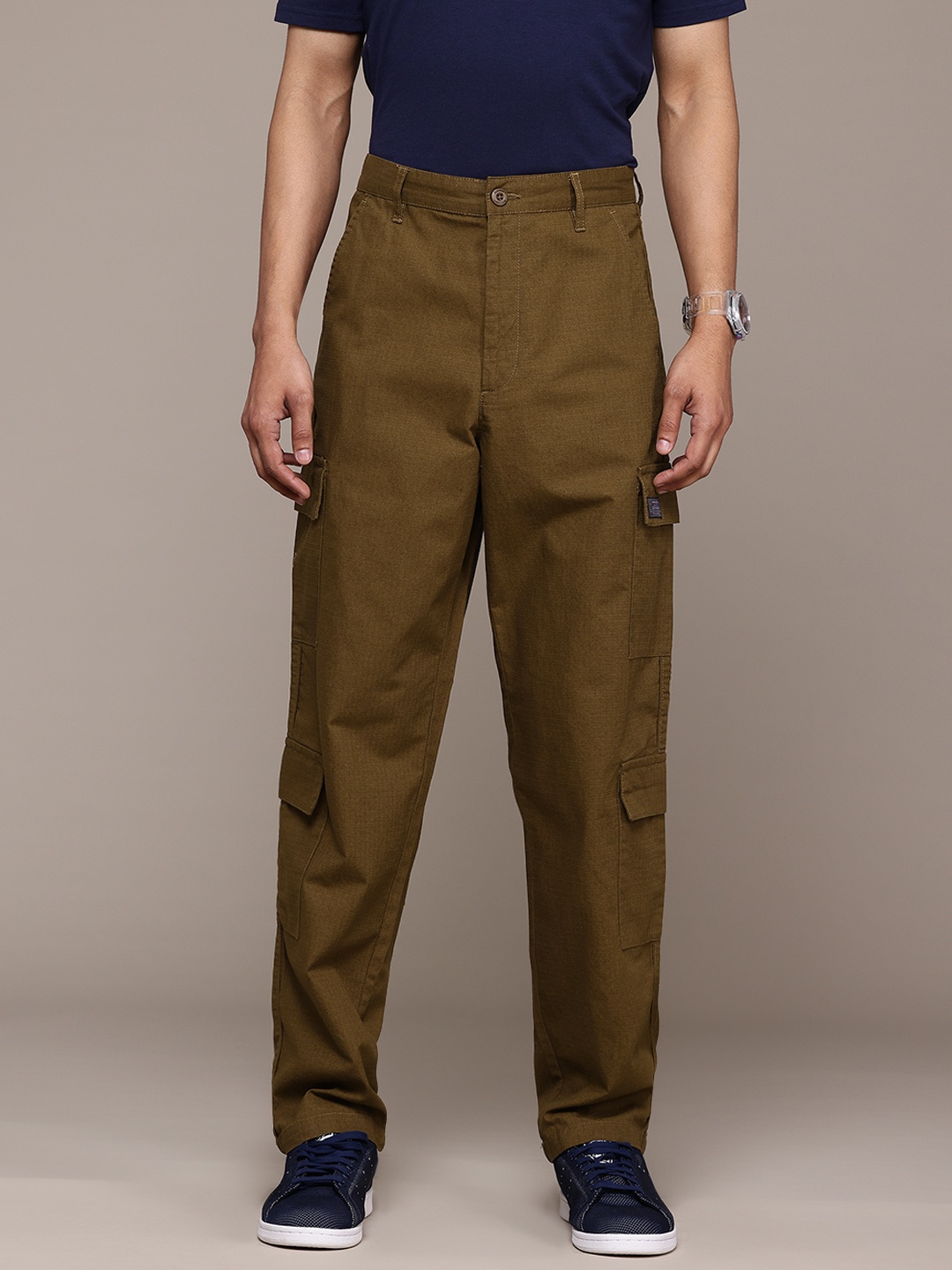 

The Roadster Lifestyle Co. Men Pure Cotton Relaxed Cargos, Olive