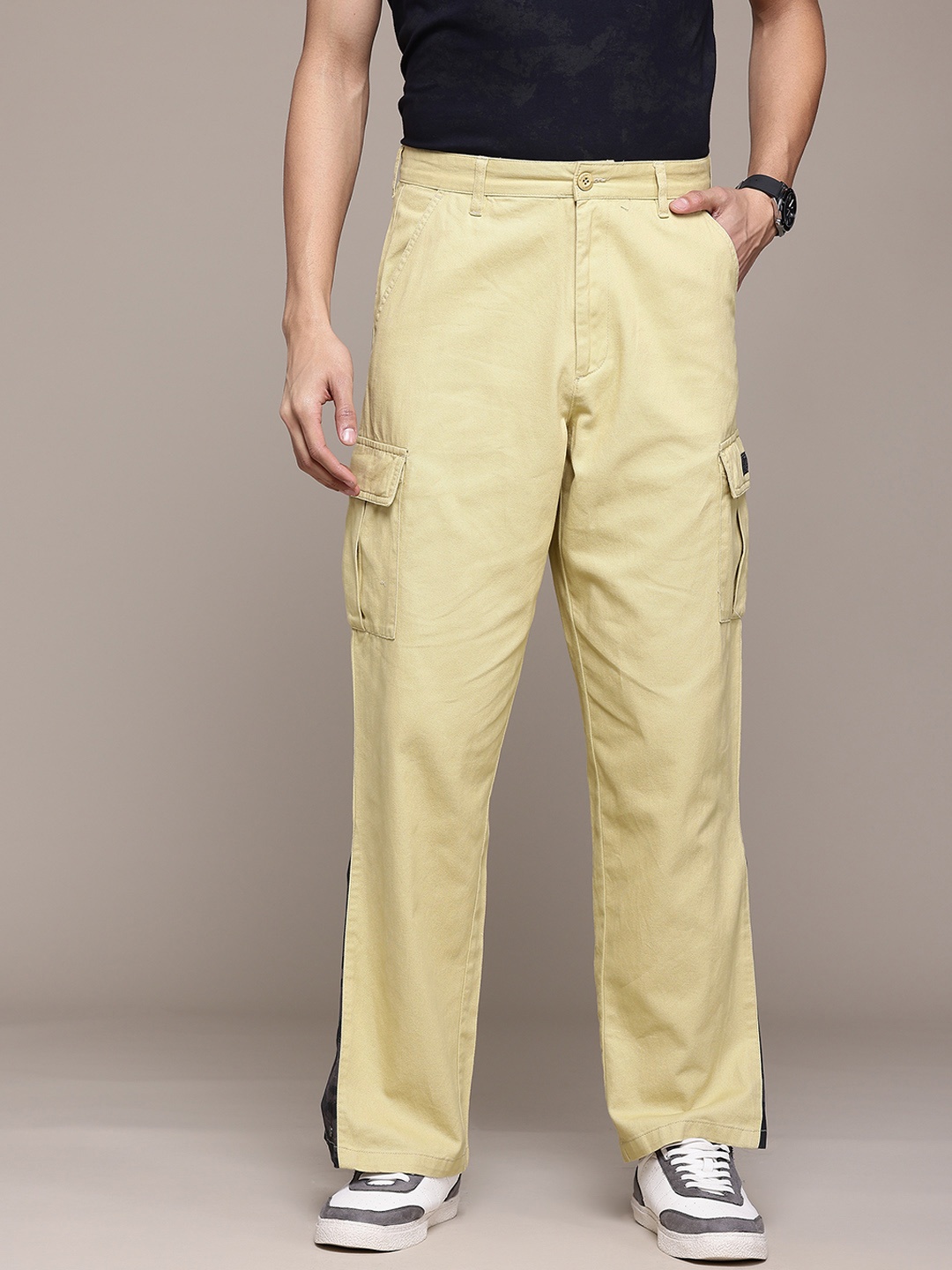 

The Roadster Lifestyle Co. Men Relaxed Fit Pure Cotton Chinos, Yellow