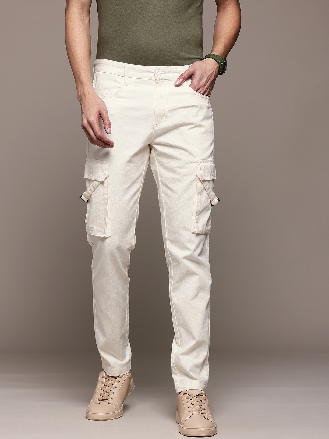 

The Roadster Lifestyle Co. Men Regular Fit Pure Cotton Cargos, White