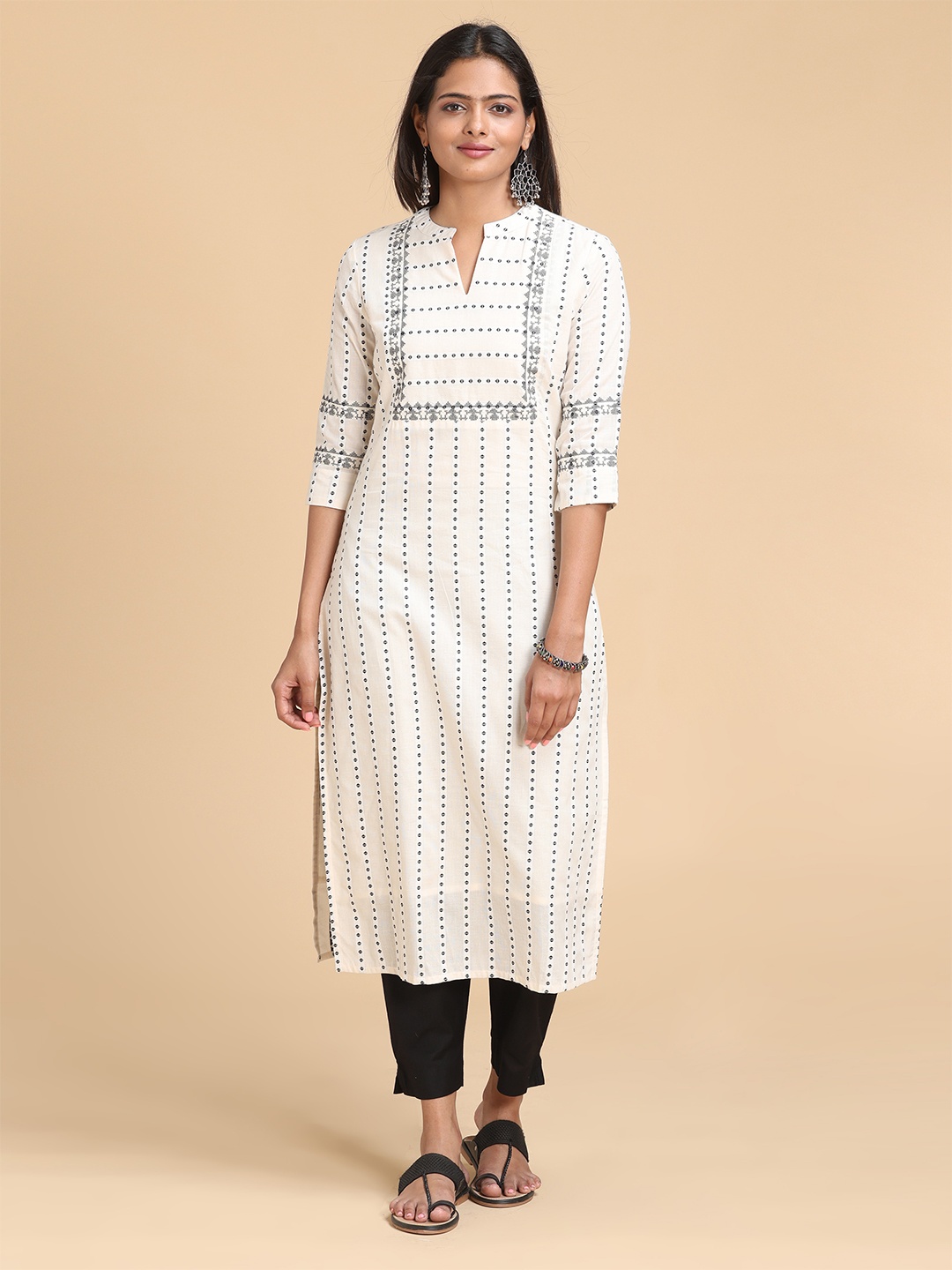 

Vismay Women Geometric Woven Design Kurta, White