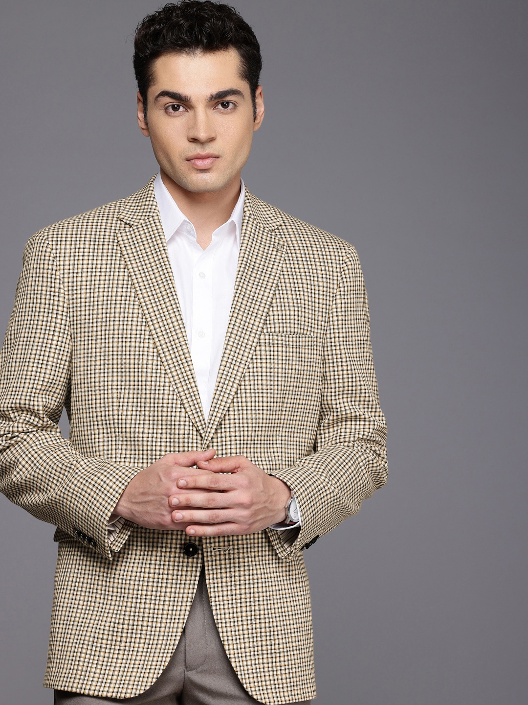 

Theme Men Checked Single-Breasted Formal Blazer, Beige