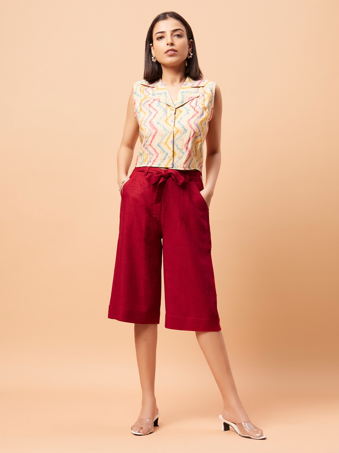 

Bottoms.love Women Linen High Rise Capris With A Belt, Maroon