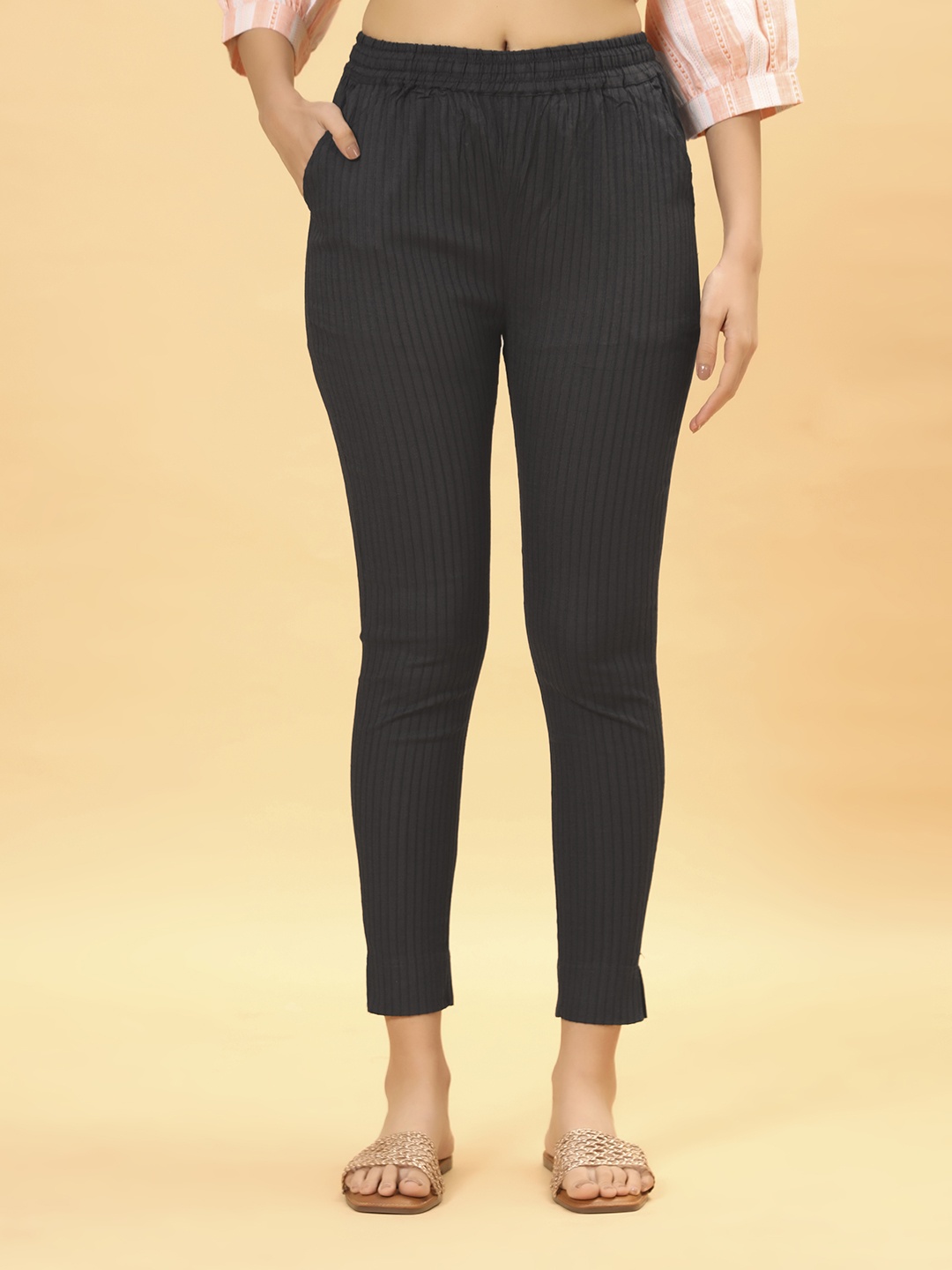 

Bottoms.love Women Solid Mid-Rise Lycra Plain Tights, Navy blue