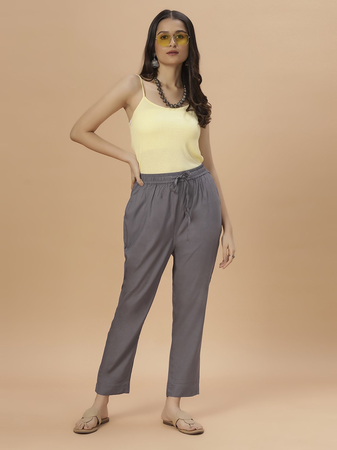 

Bottoms.love Women Mid-Rise Solid Cotton Rayon Comfort Straight Fit Trousers, Grey