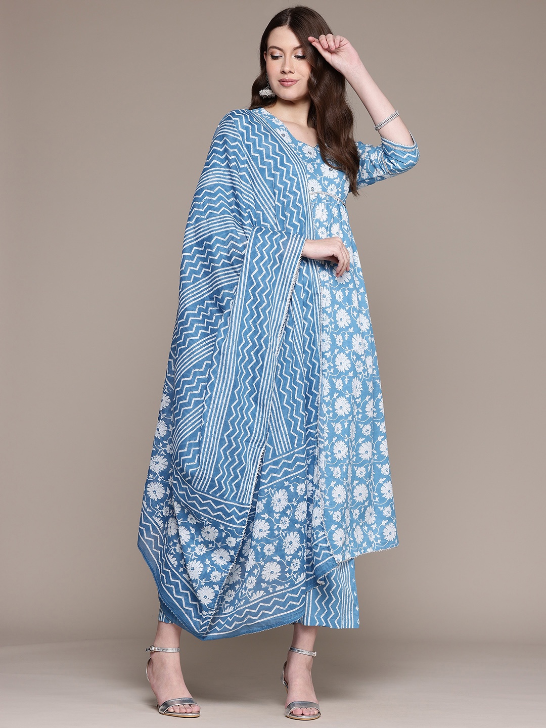 

Readiprint Floral Printed Empire Gotta Patti Pure Cotton Kurta Set, Blue