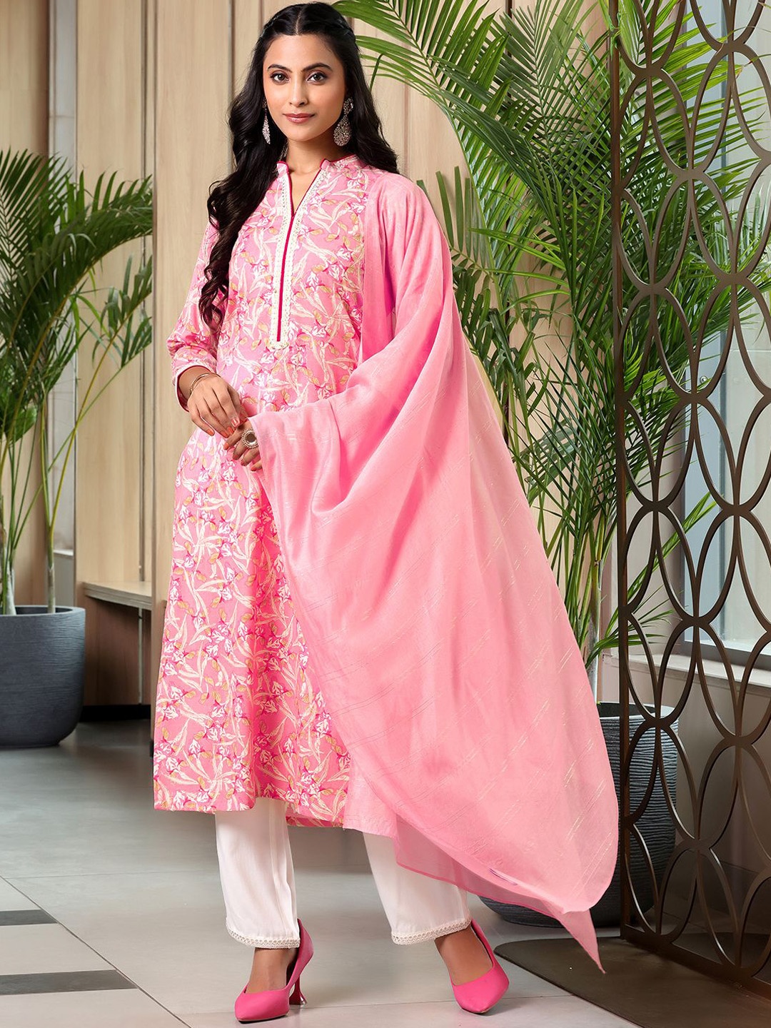 

Libas Floral Printed Straight Sequinned Kurta with Trousers & Dupatta, Pink