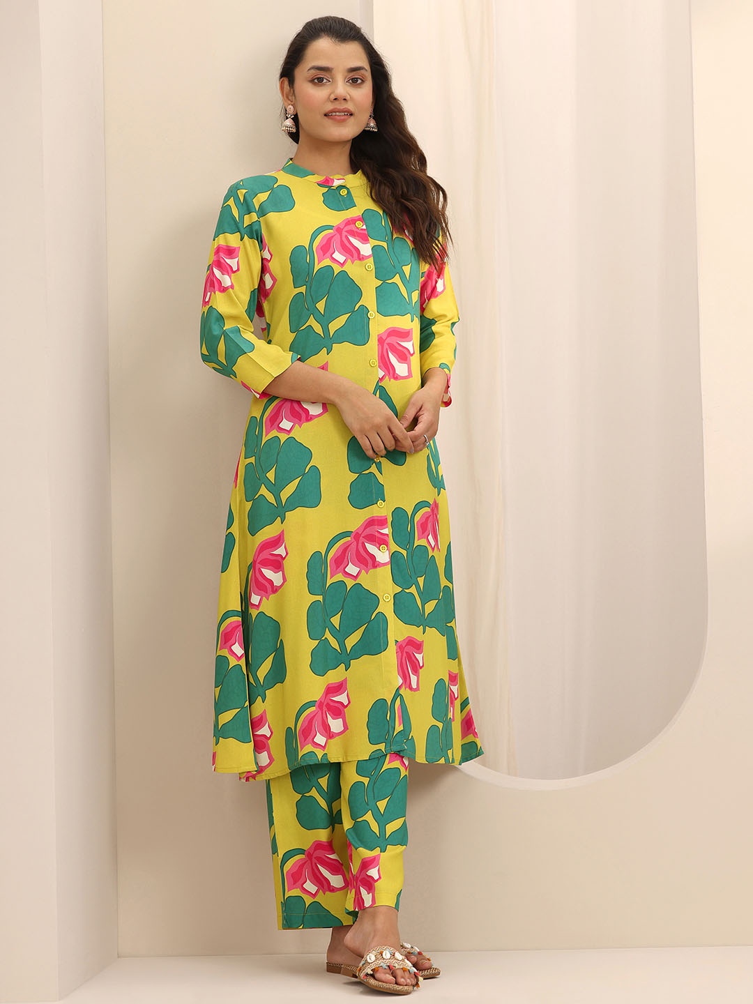 

Libas Lime Green Floral Printed Mandarin Collar Tunic & Trousers