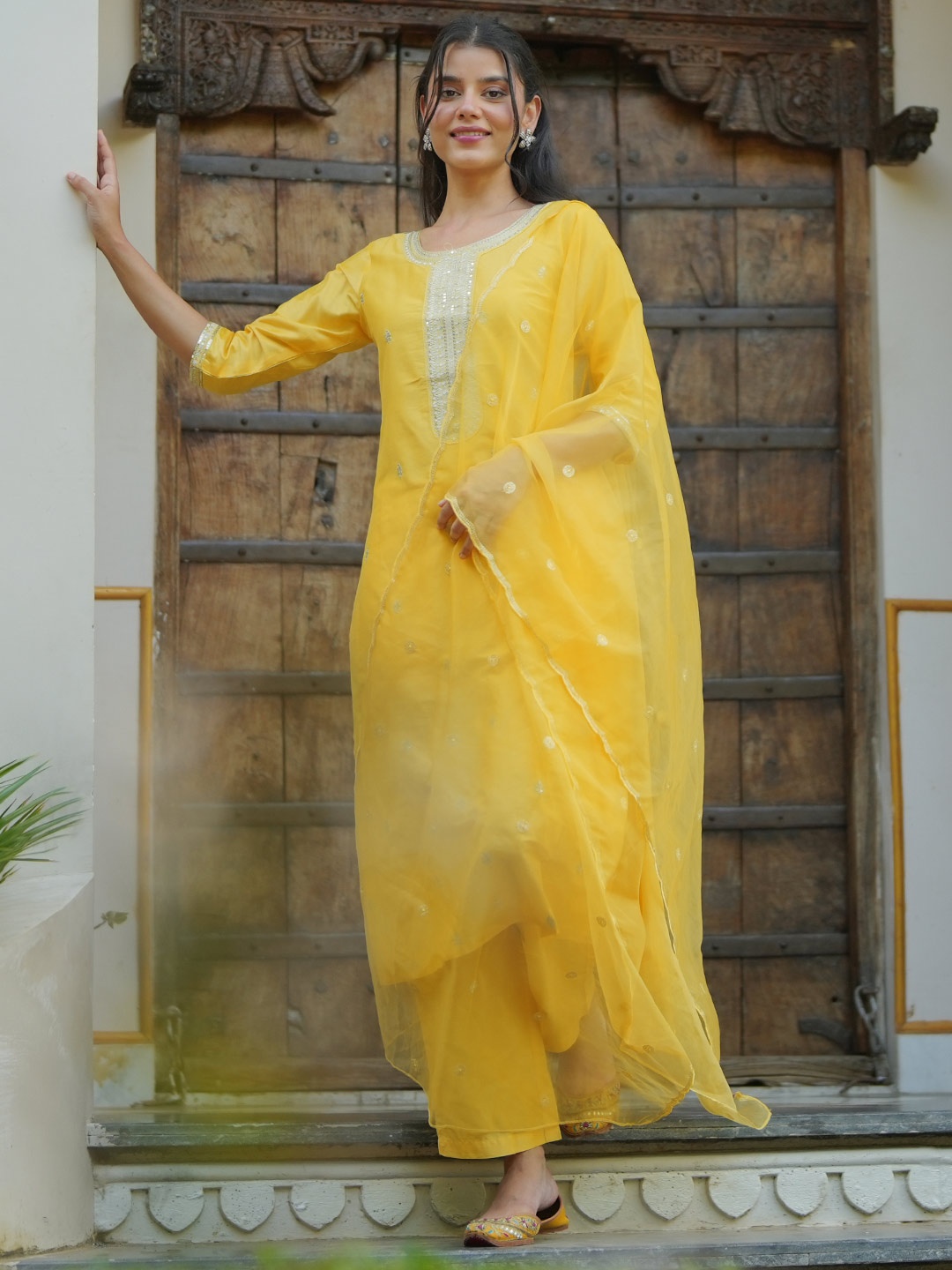 

Libas Floral Embroidered Sequinned Straight Kurta with Trousers & Dupatta, Yellow