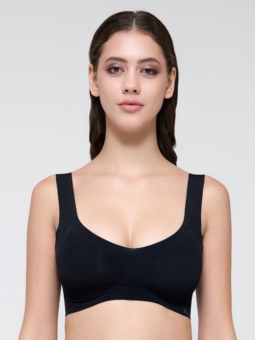

Krvvy Women Solid Medium Coverage Ultrasoft Bralette, Black