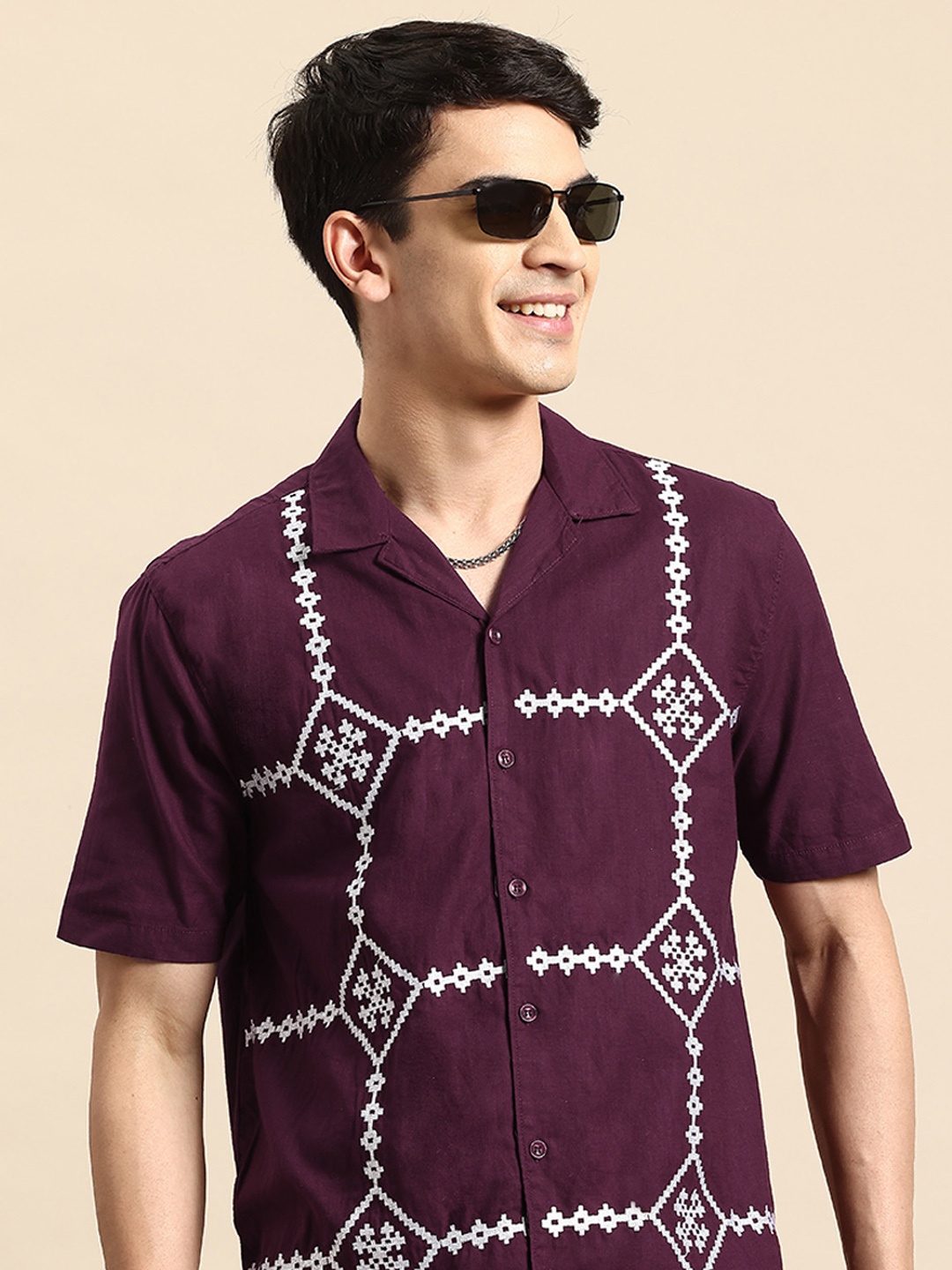 

Mast & Harbour Embroidered Relaxed Casual Shirt, Burgundy