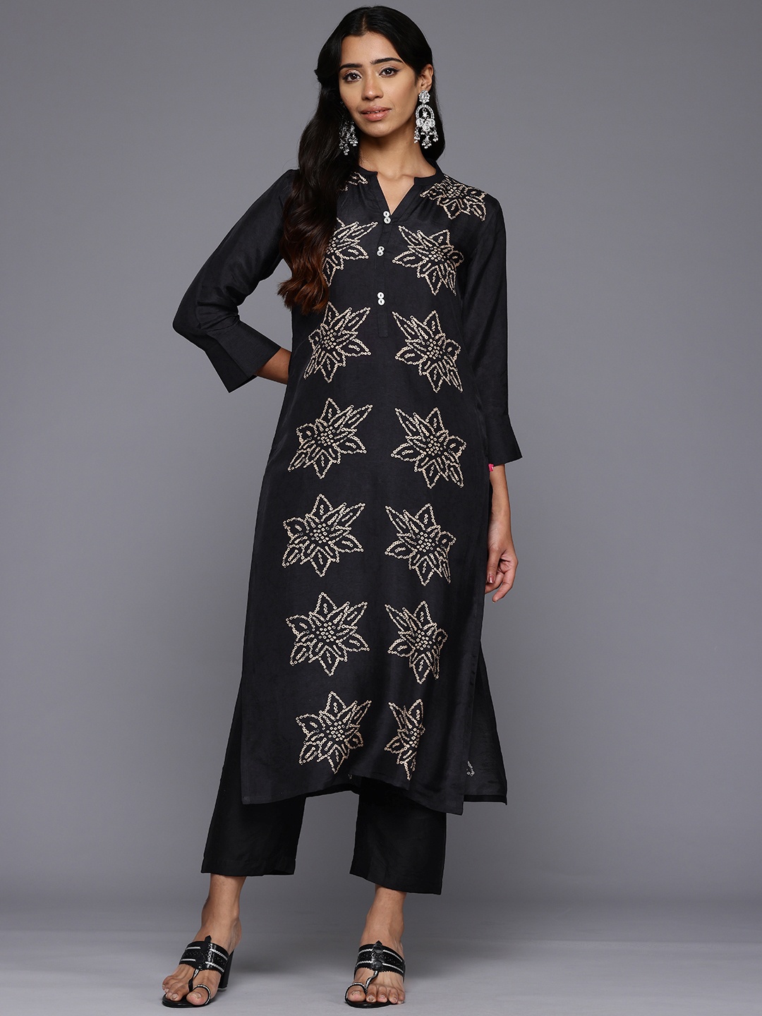 

Varanga Bandhani Printed Pure Silk Kurta, Black