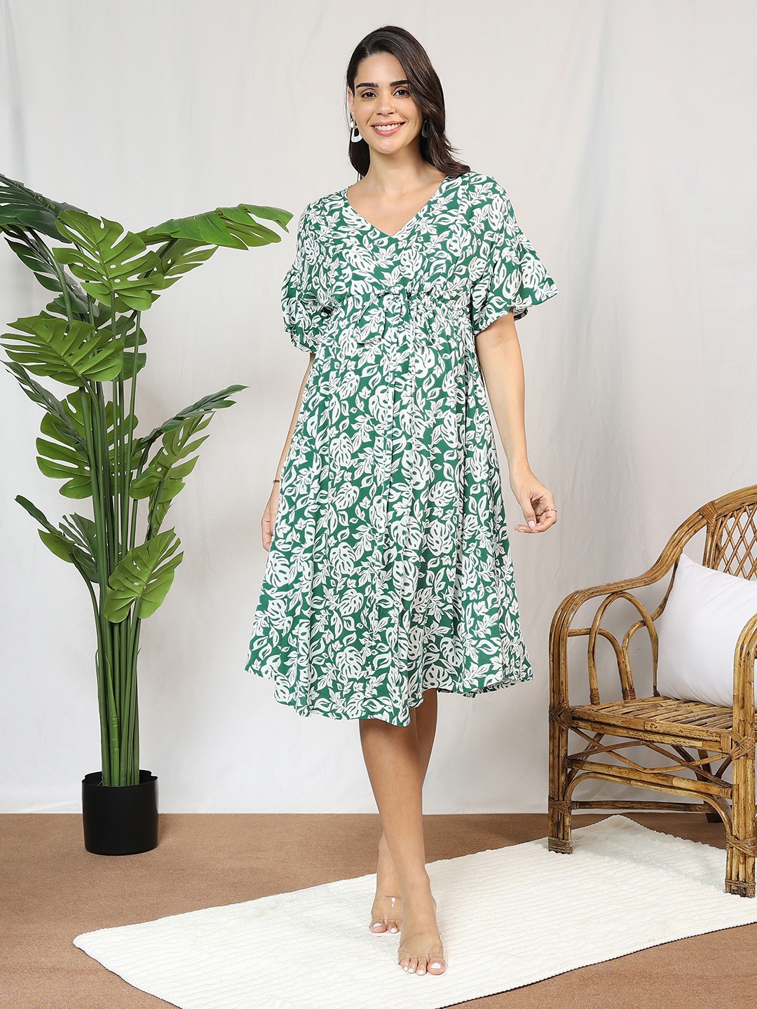 

MomToBe Floral Printed Flared Sleeve Maternity Fit & Flare Midi Dress, Green