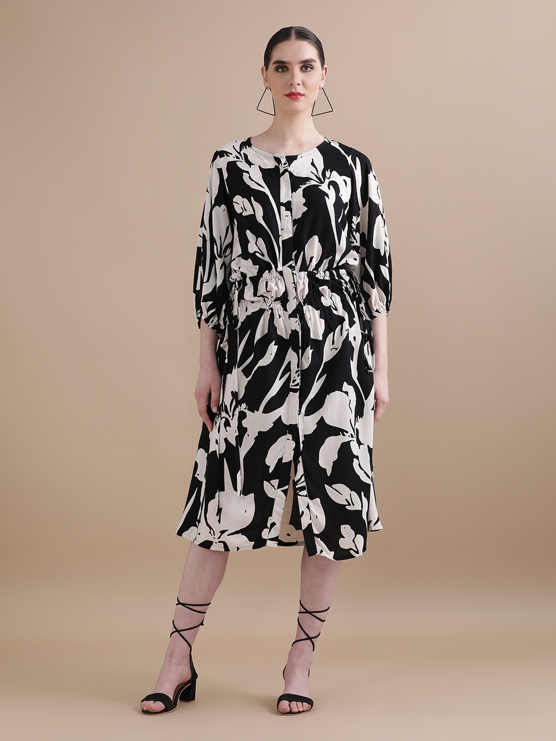 

BLACK & BLAH BLAH Relaxed Fit Floral Printed Flared and Tie-up Liva Monochrome Midi Dress