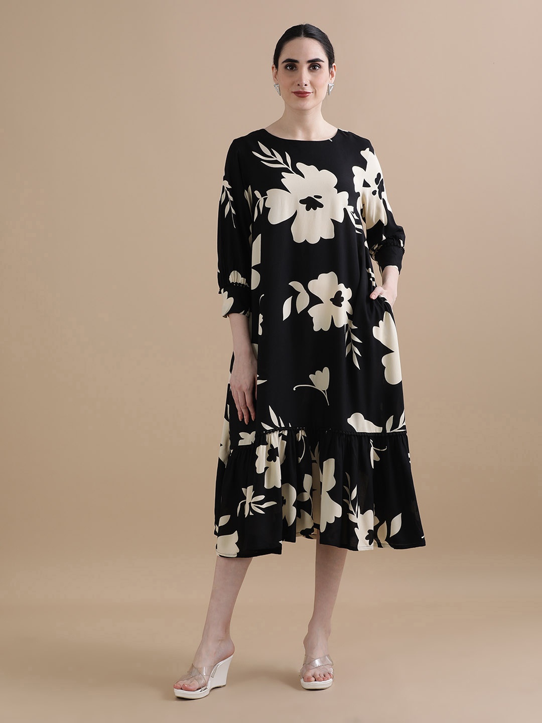 

BLACK & BLAH BLAH Relaxed Fit Floral Printed Tiered Liva Monochrome Midi Dress