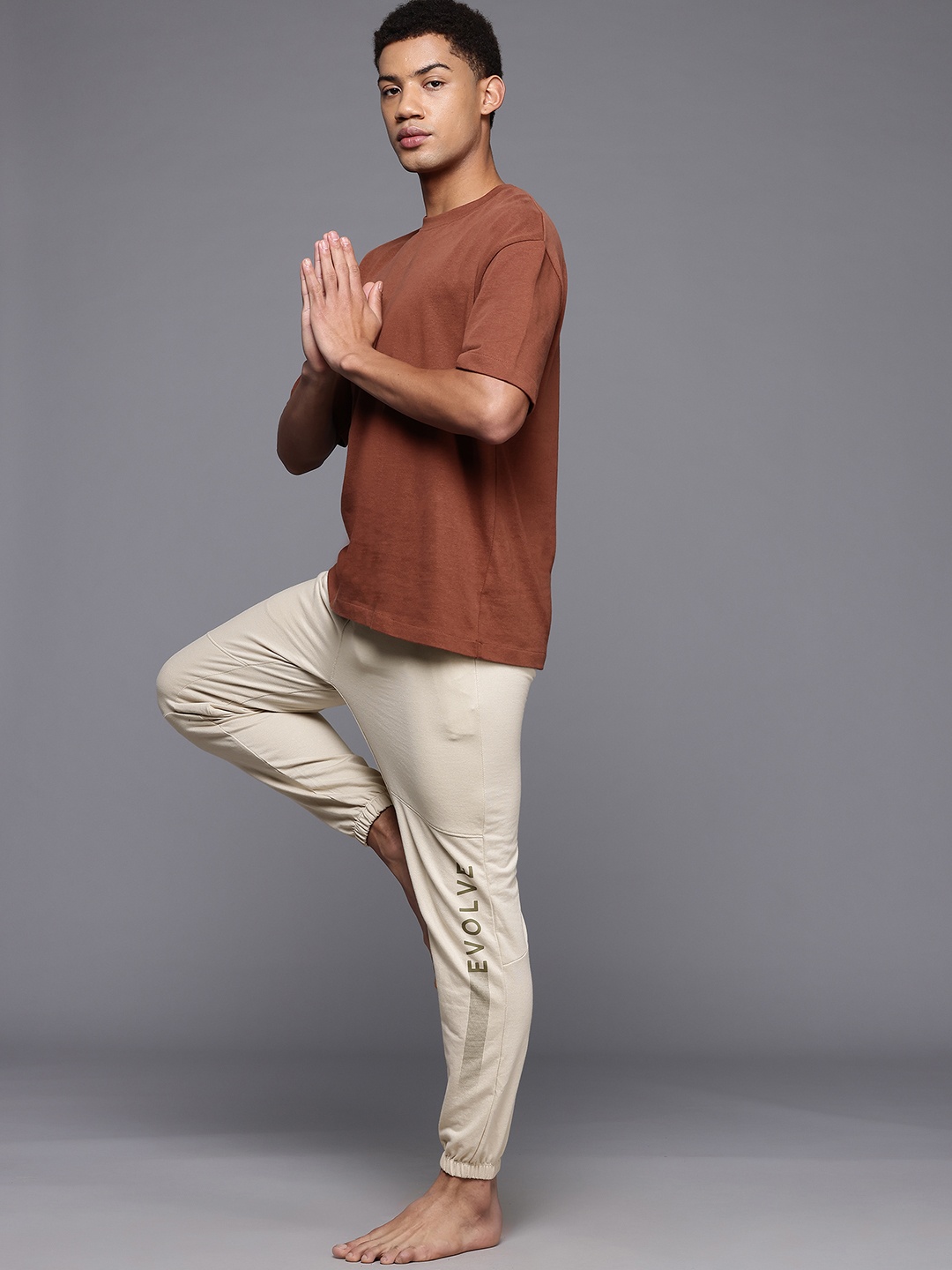 

HRX by Hrithik Roshan Typography Print Yoga Joggers, Beige