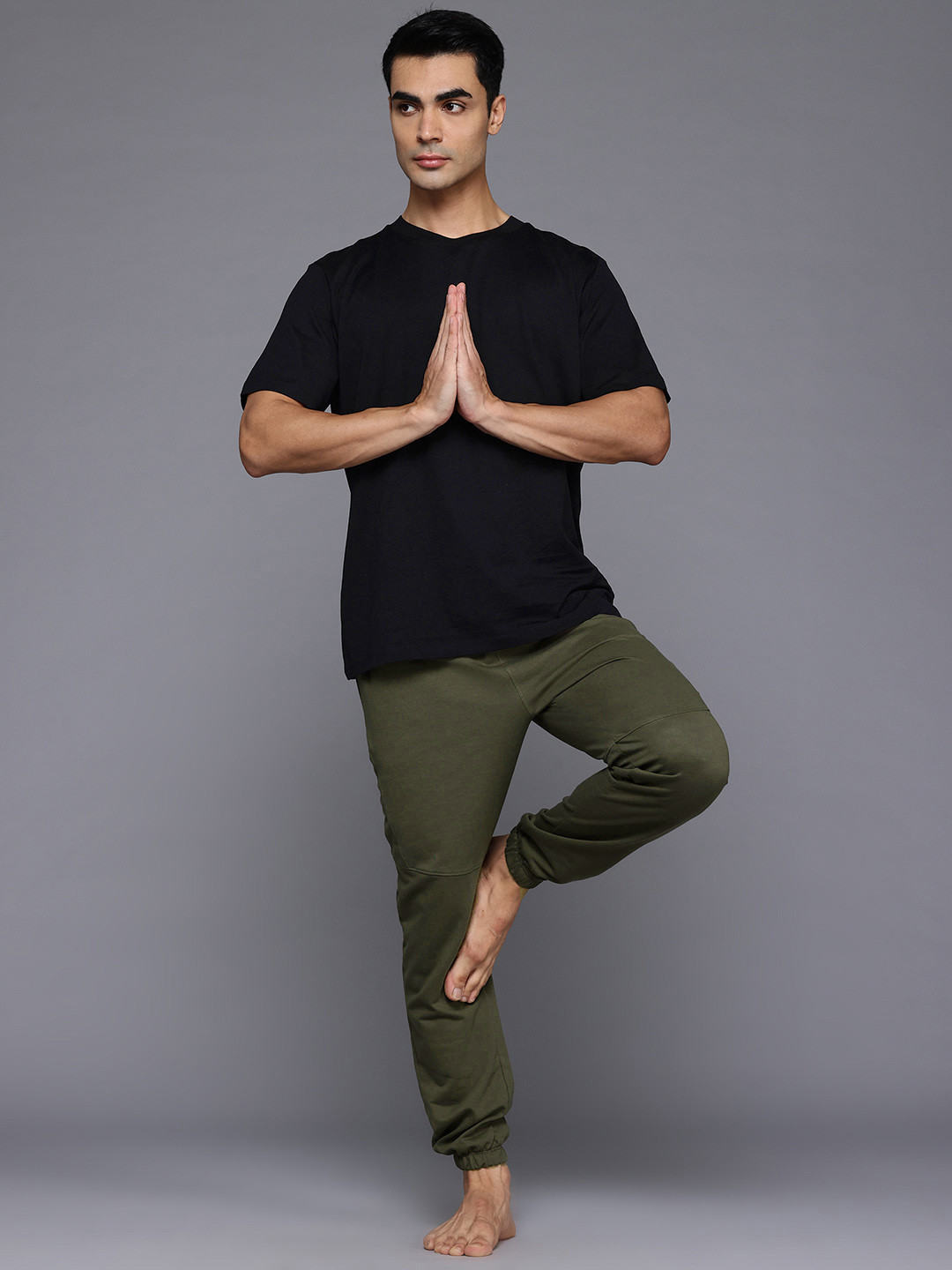 

HRX by Hrithik Roshan Men Regular Fit Yoga Joggers, Olive