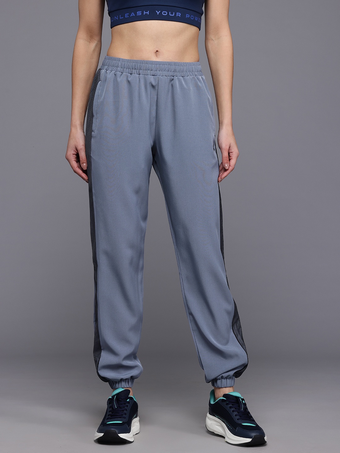

HRX by Hrithik Roshan Women Training Joggers, Grey