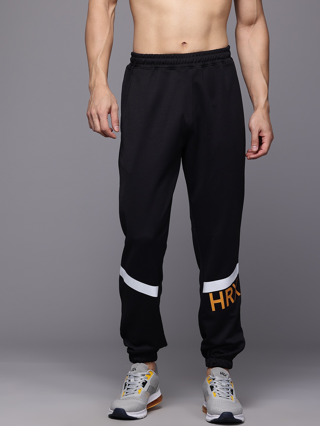 

HRX by Hrithik Roshan Men Rapid Dry Training Joggers, Black