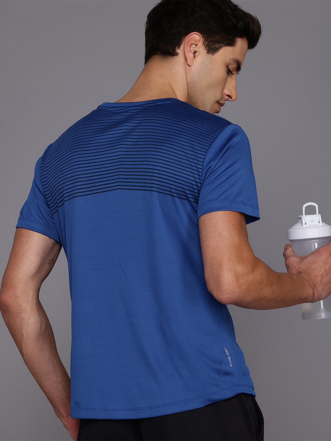 

HRX by Hrithik Roshan Rapid-Dry Striped Training T-shirt, Blue
