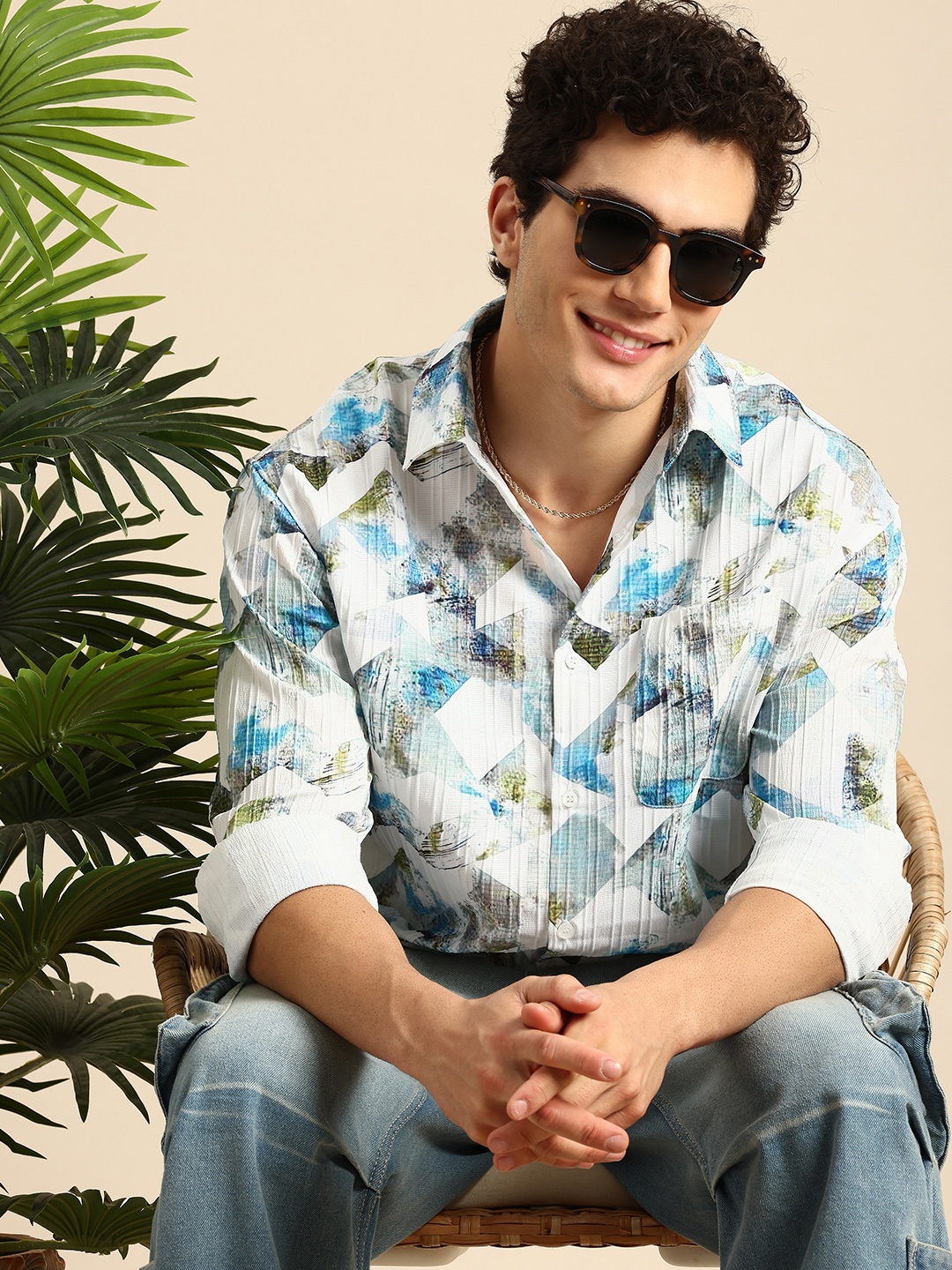 

Mast & Harbour Geometric Printed Drop-Shoulder Sleeves Relaxed Fit Casual Shirt, White