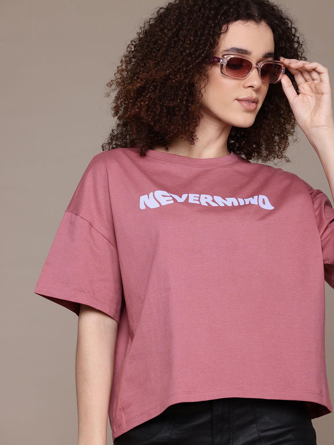 

The Roadster Lifestyle Co. Typography Print Drop-Shoulder Sleeves Pure Cotton T-shirt, Rose
