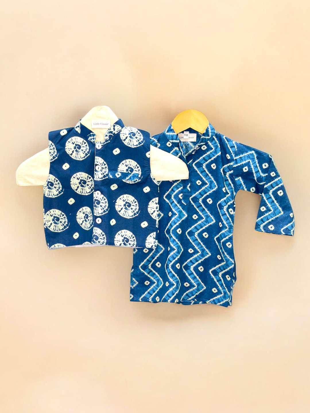 

LITTLE GINNIE Boys Chevron Printed Mandarin Collar Pure Cotton Kurta With Trousers, Blue