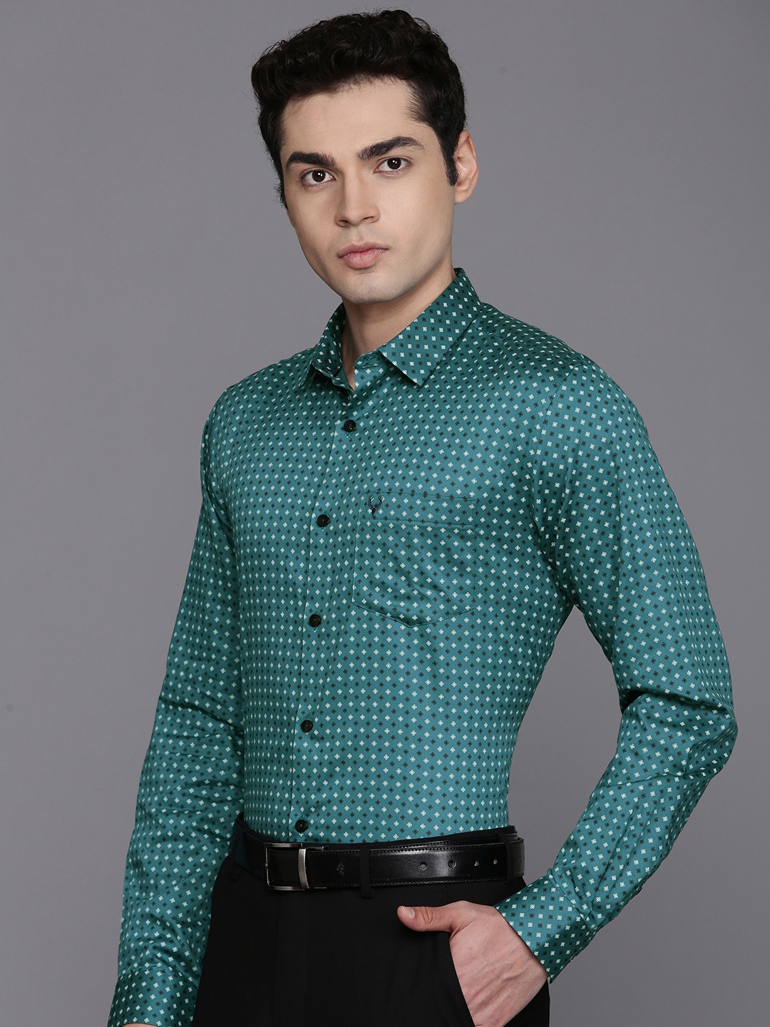 

Allen Solly Pure Cotton Classic Fit Floral Printed Formal Shirt, Green