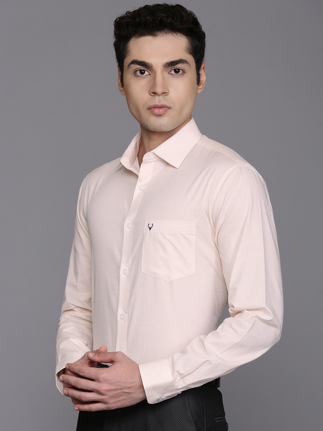 

Allen Solly Classic Geometric Self Design Pure Cotton Formal Shirt, Peach