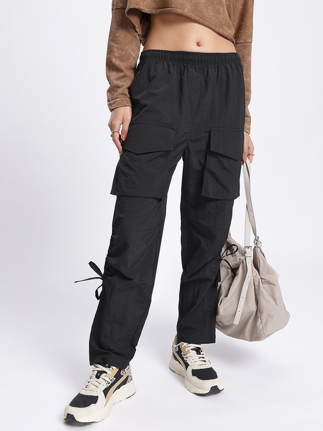 

DressBerry Women Street Chic Core Ruched Tie-Ups Cargo-Style Track Pants, Black