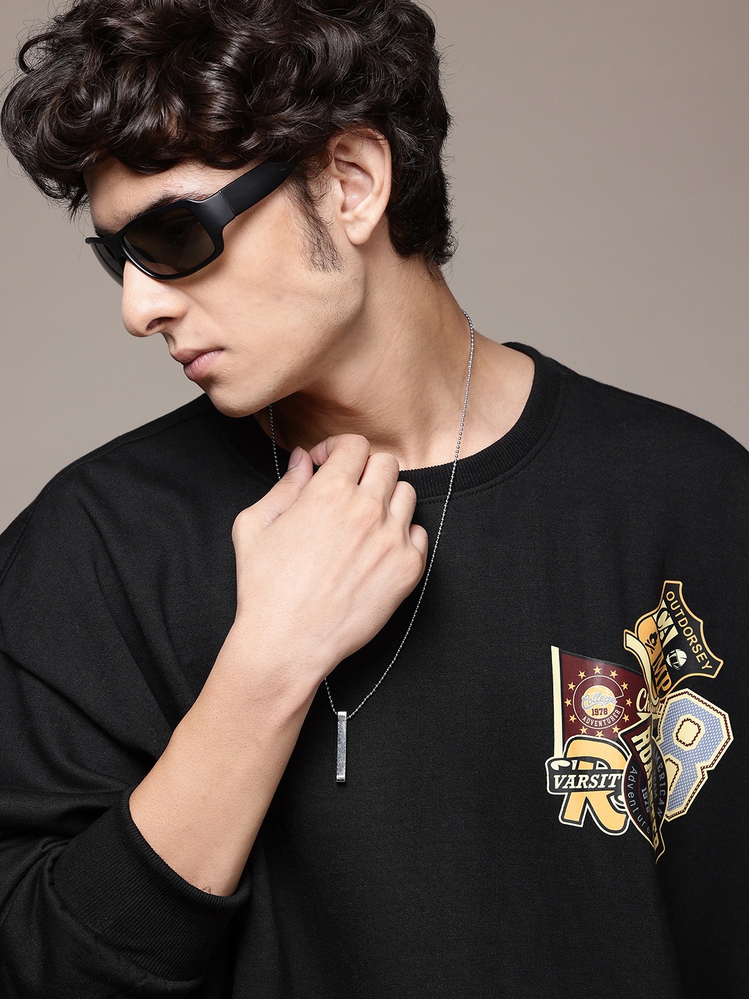 

The Roadster Lifestyle Co. Men Printed Relaxed Fit Sweatshirt, Black