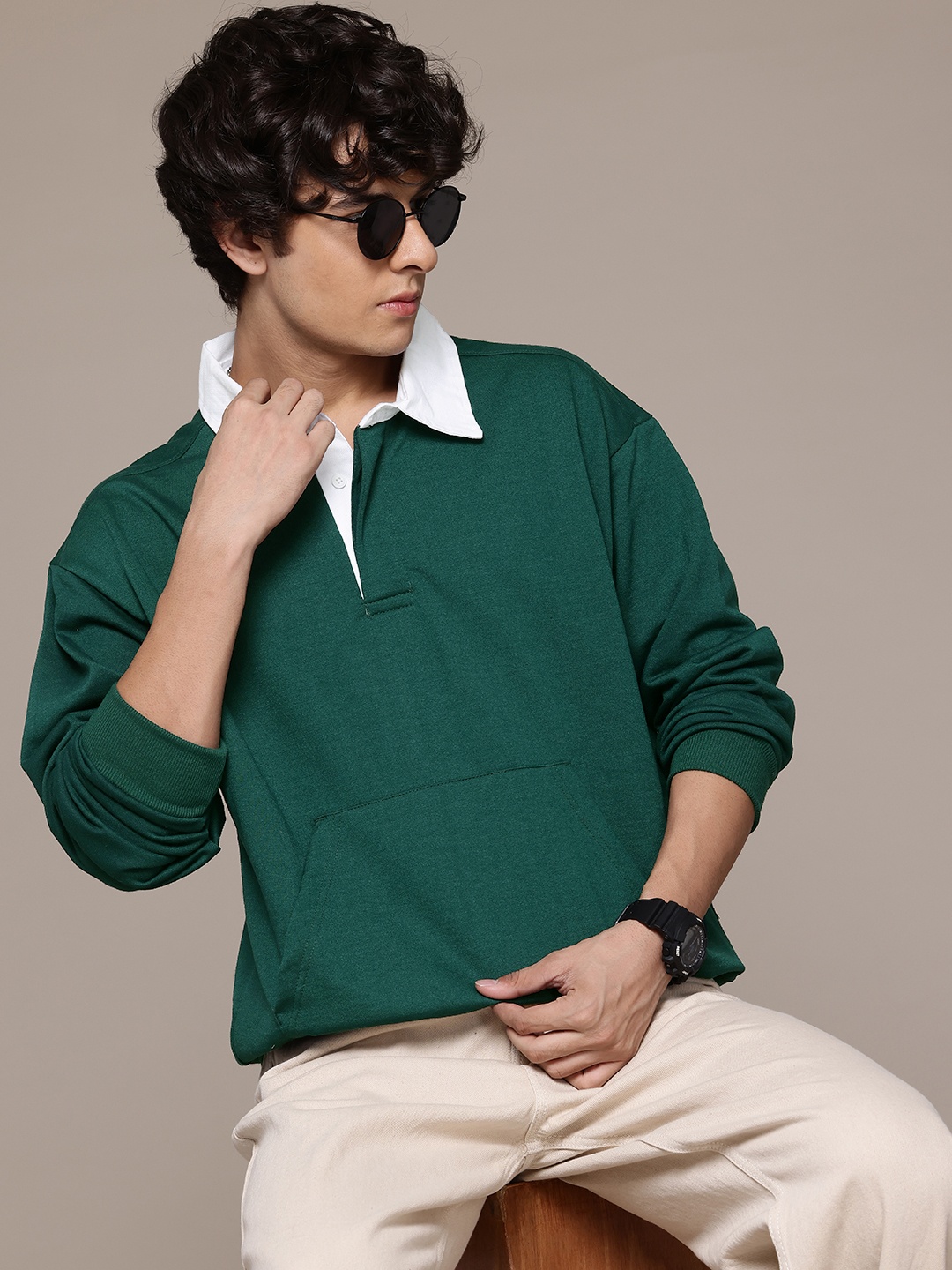 

The Roadster Lifestyle Co. Men Relaxed Fit Sweatshirt, Green