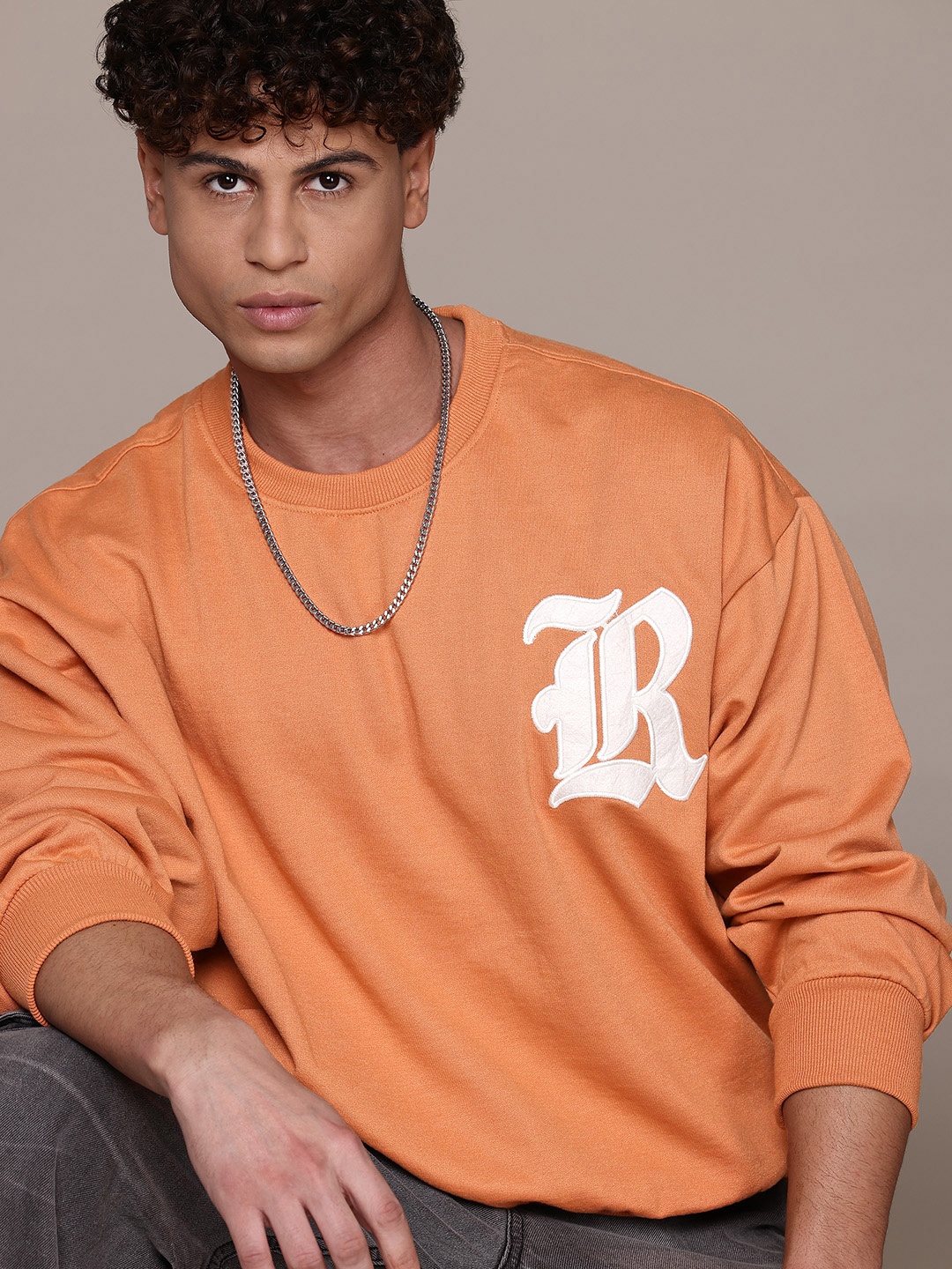 

The Roadster Lifestyle Co. Brand-Logo Print Oversize Sweatshirt, Rust