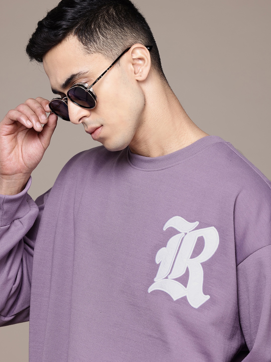 

The Roadster Lifestyle Co. Men Oversized Sweatshirt, Purple