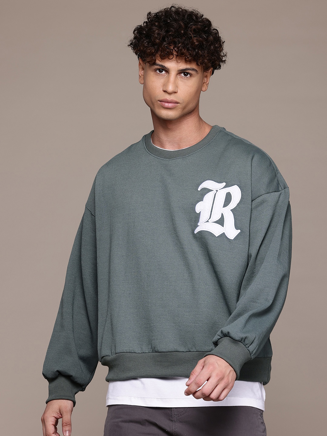 

The Roadster Lifestyle Co. Brand-Logo Print Oversize Sweatshirt, Grey