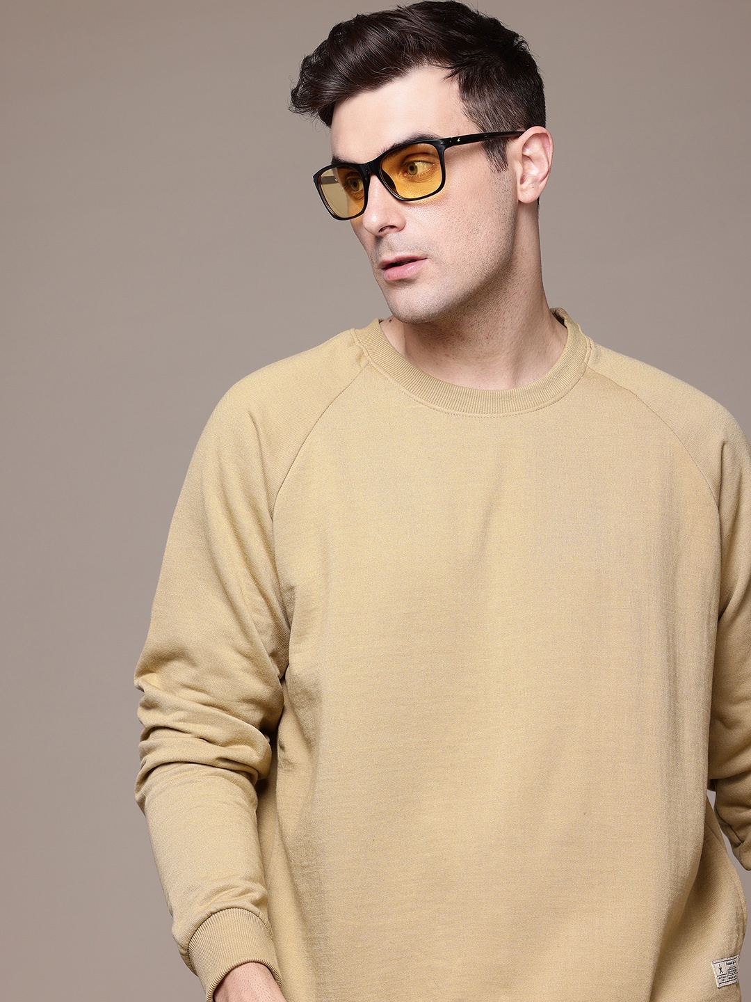 

Roadster Men Sweatshirt, Beige