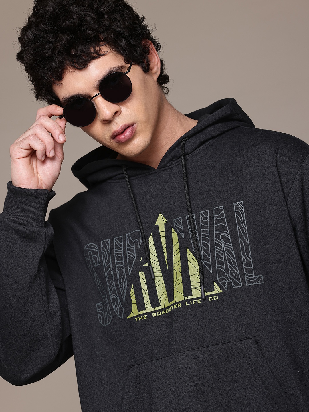 

The Roadster Lifestyle Co. Relaxed Fit Printed Hooded Sweatshirt, Black